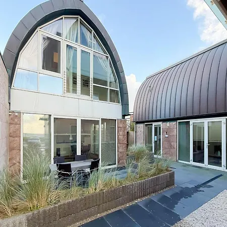 House On Egmond Boulevard *
